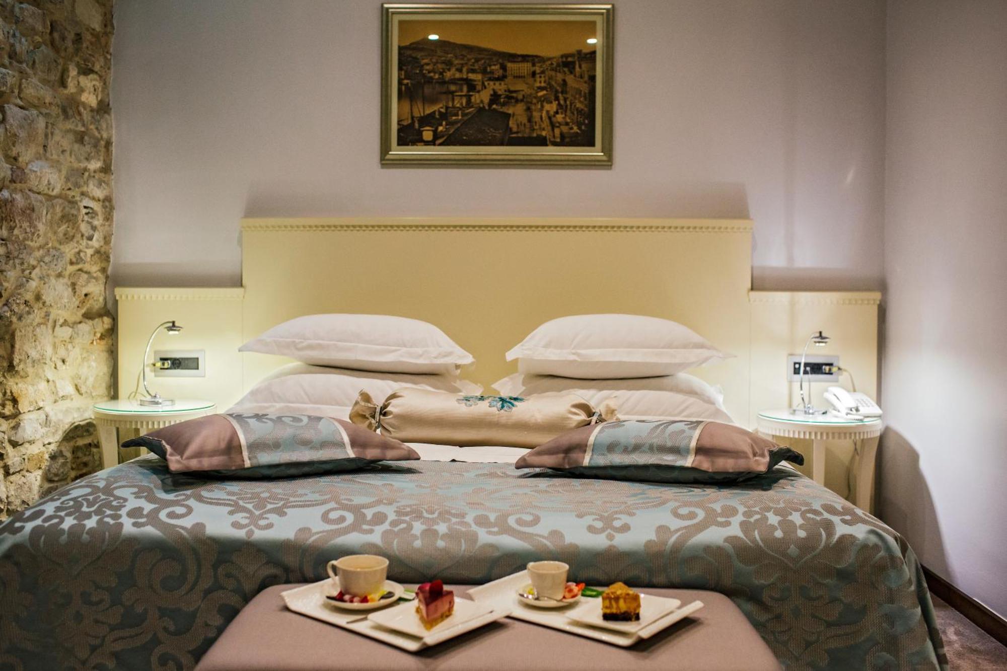 Hotel Heritage Antique